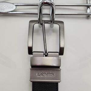 NWOT Size 36 Levi's Black Leather Belt with Silver Buckle